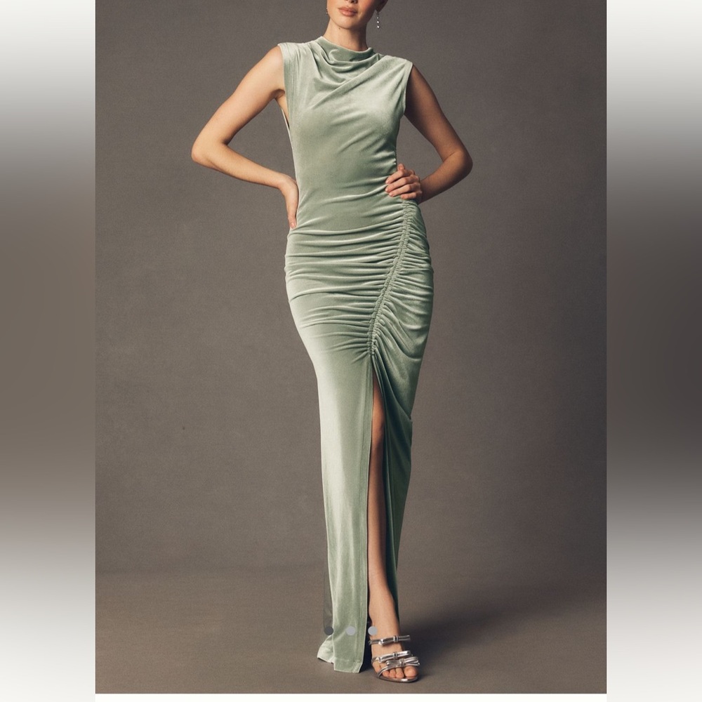 Elegant Green Velvet Evening Dress